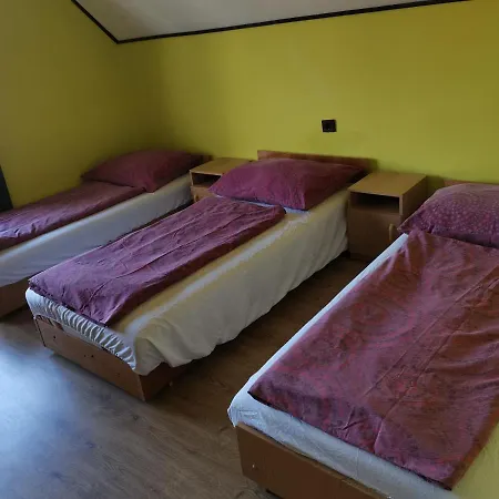 Апартаменты Roland Apartman *