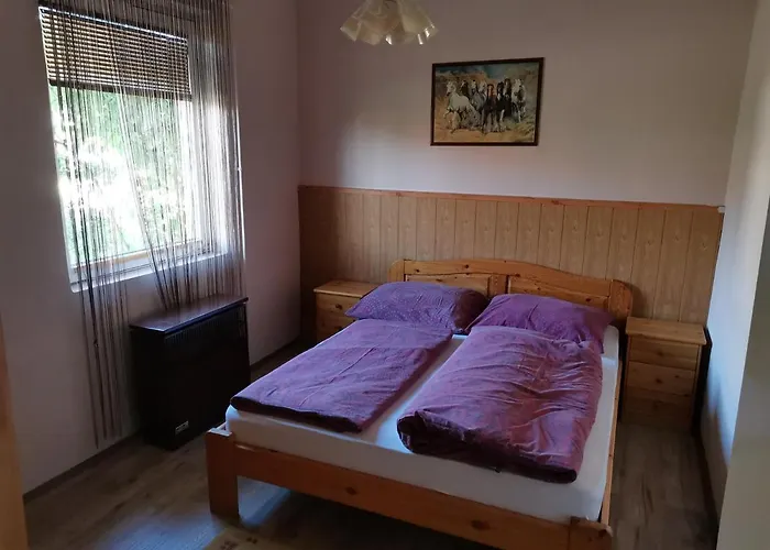 Roland Apartman דירה בלטונללה