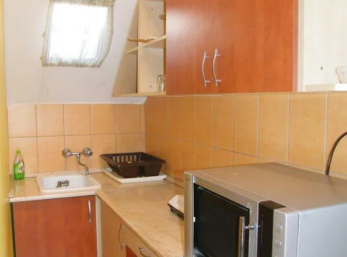 Roland Apartman דירה בלטונללה