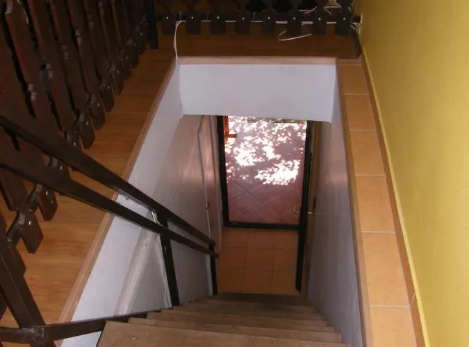 Roland Apartman דירה בלטונללה